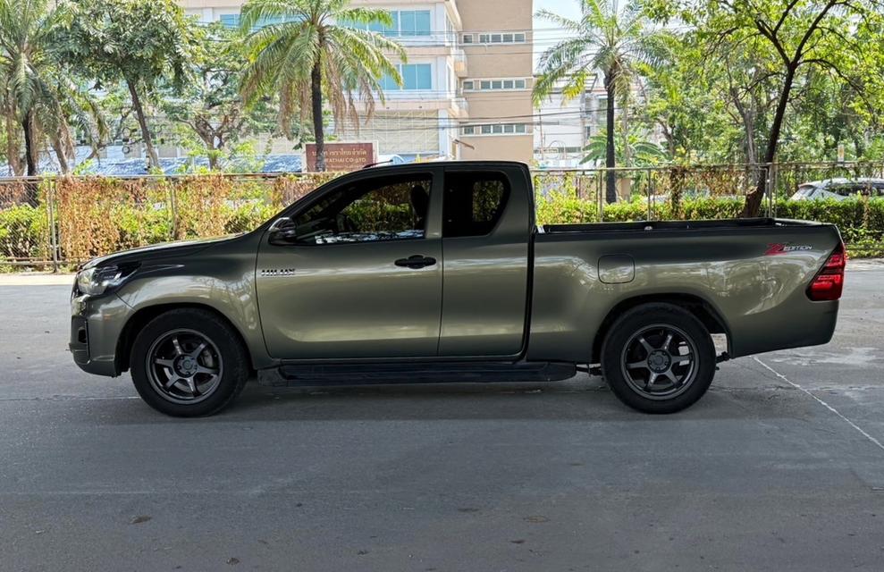 Toyota Hilux Revo 2.4 Entry Z Edition Smart-Cab MT ปี 2019  3