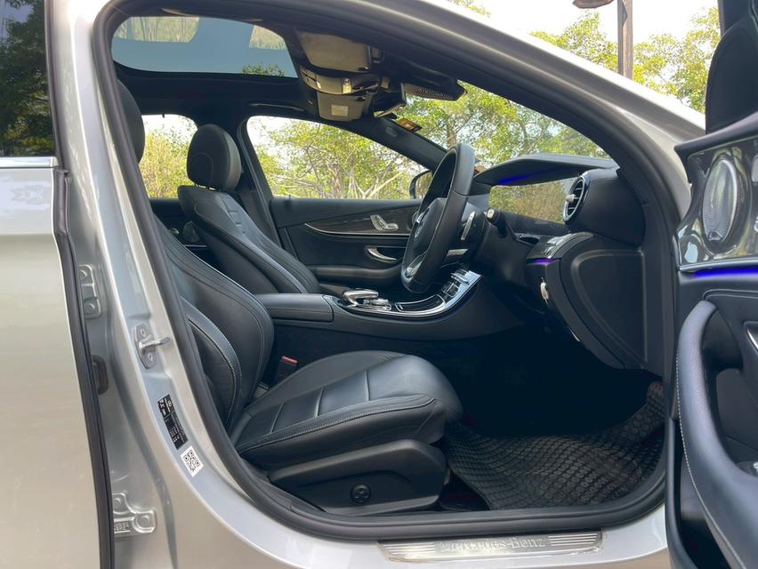 2017 Mercedes Benz E220d AMG ( W213 ) รูปที่ 8