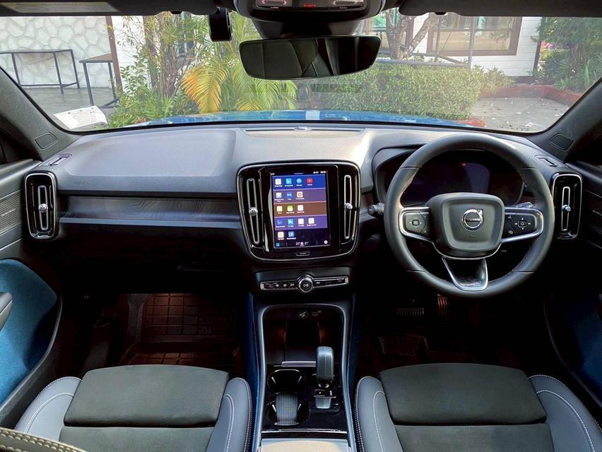 Volvo C40 Recharge Pure Electric ปี 2022 จด 2023 รถหรูสภาพใหม่ป้ายแดง แต่ถูกกว่า 1.7 ล้านบาทเลย คุ้มมากๆ รูปที่ 8