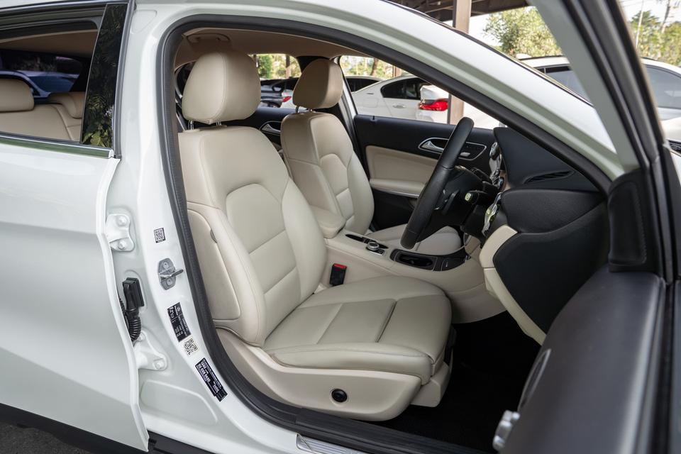 “Mercedes-Benz GLA200 Urban“ Facelift  ปี 2019 รูปที่ 5