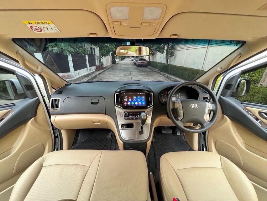 รหัสรถ AP53 Hyundai H1 2.5 Elite FE รุ่นสุดท้าย ดีเซล ปี24 สีขาว 11 ที่นั่ง 7