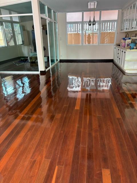 ให้เช่าบ้านเดี่ยว 2 ชั้น 4 ห้องนอน ซอยลาดพร้าว 69 หน้าปากซอยมี รถไฟฟ้าสถานีลาดพร้าว 71 เดินทางสะดวก 4-6 ที่จอดรถ 2