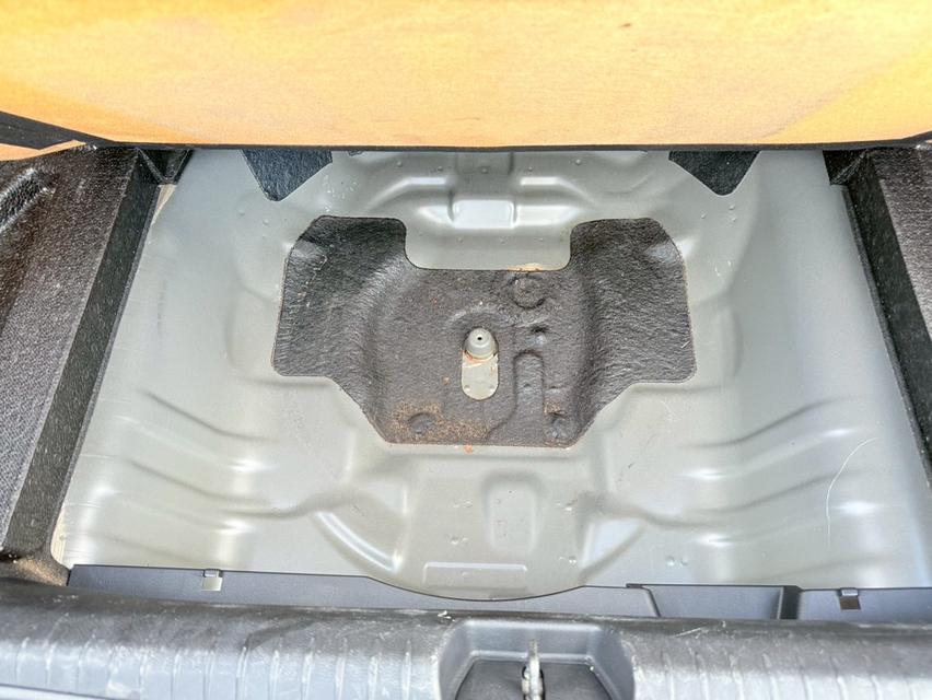 Honda Civic 2010 AT 13