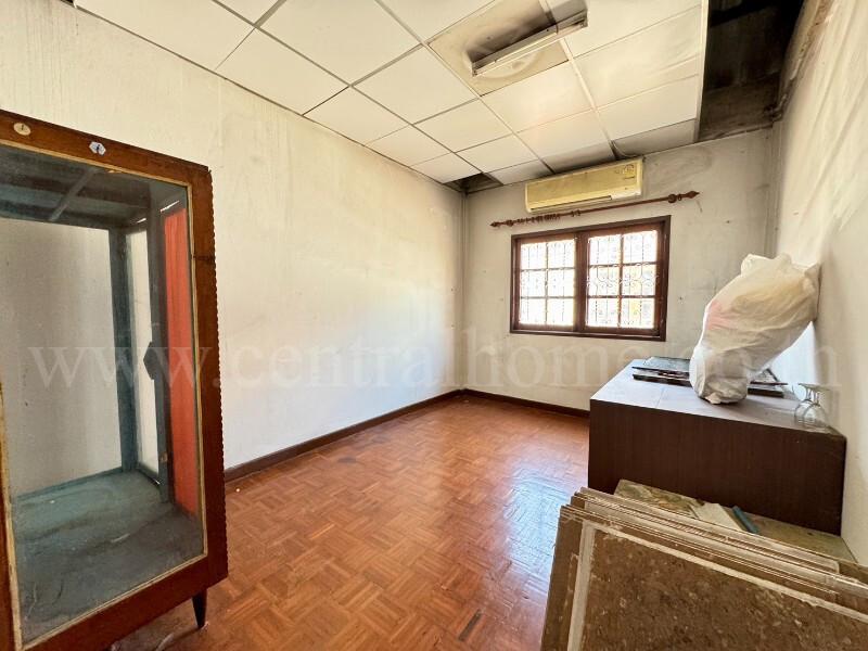 ทาวน์เฮ้าส์ ศิริวรรณ - ชวนชม บางบัวทอง หลังริม 13