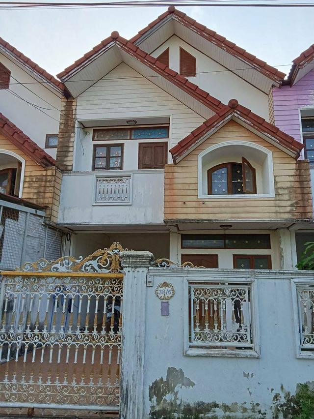 บ้านทาวน์เฮ้าส์ 3 ห้องนอน 2 ห้องน้ำ 1