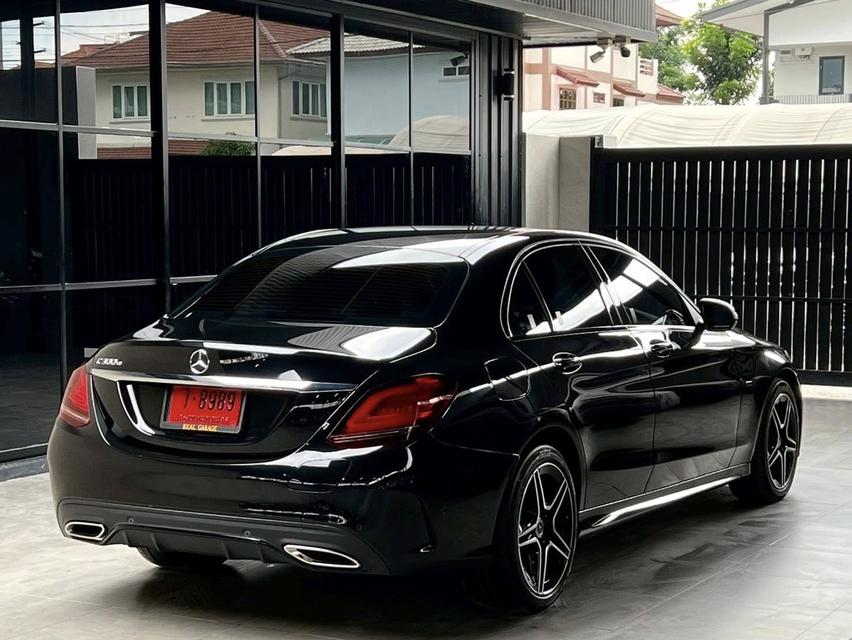 Mercedes-Benz C300e AMG Dynamic Sedan 4