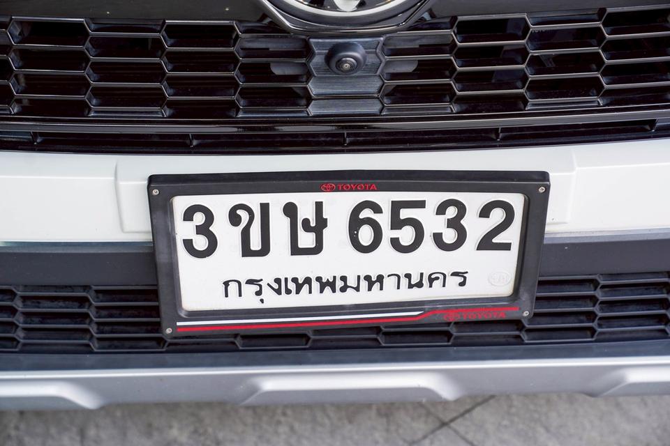 TOYOTA COROLLA CROSS 1.8 HEV GR SPORT AT  (ปี 2023)ทะเบียน: 3ขษ 6532 (กรุงเทพมหานคร)สี: ขาว ดำเครื่องยนต์: เบนซิน + ไฟฟ้า 1800cc รูปที่ 19