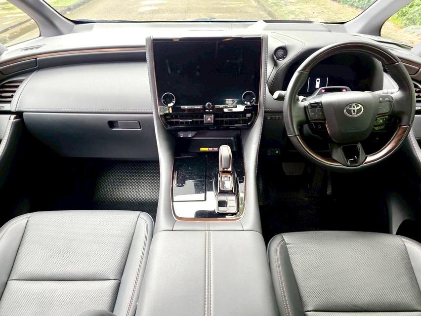 Toyota Alphard Z hybrid HEV E-Four สีขาว ปี 2025 ไมล์ 10,000 กม. 8