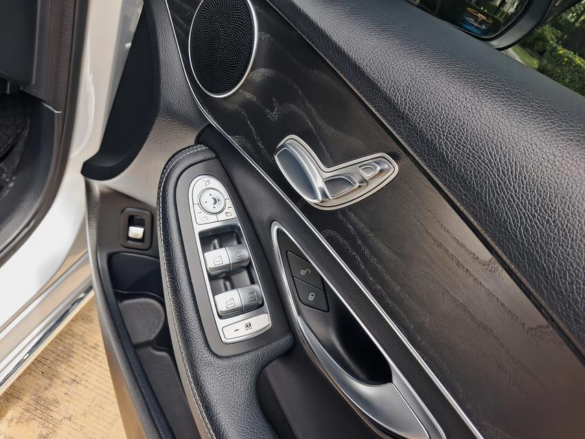 Mercedes-Benz C350e Avantgarde Plug-in Hybrid ปี2019 รูปที่ 14