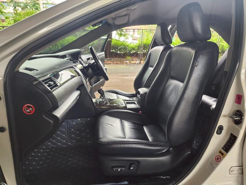 ขายรถ Toyota Camry 2.0G Estimo ปี 2015 สีขาว เกียร์ออโต้ 9