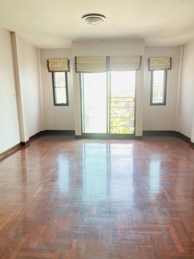 ขายทาวน์เฮาส์3 ชั้น ถนน สุขุมวิท 77 ( อ่อนนุช25) 5