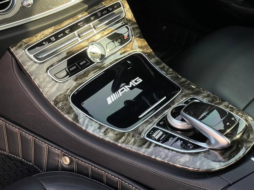 Mercedes Benz E350e AMG W213 2018 จด 2020 17