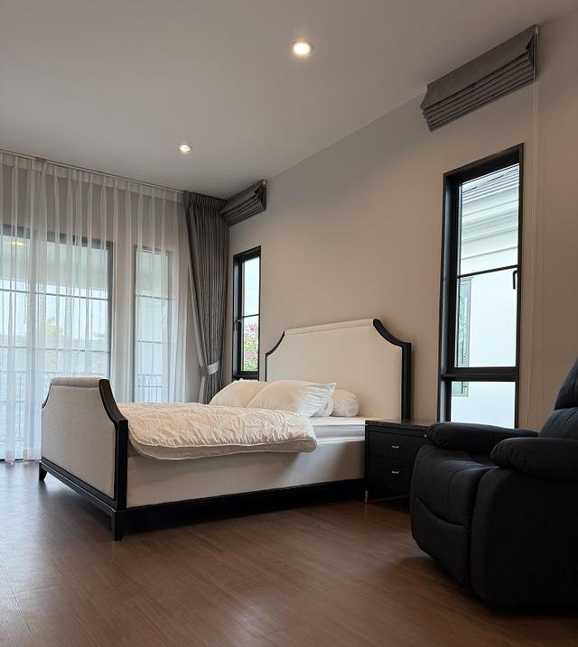 ***บ้านสวยเวอร์ บ้านสวยหรูหลังใหม่อยู่แล้วรวย*** ขายหรือให้เช่าบ้านเดี่ยวหลังใหม่ เศรษฐสิริ บางนา กม.10 สมุทรปราการ. 9