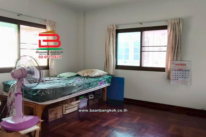 บ้านเดี่ยว 2 ชั้น เนื้อที่ 99 ตร.ว. ซอยรังสิต-นครนายก 26 ใกล้ฟิวเจอร์พาร์ครังสิต ถนนรังสิต-นครนายก ตำบลประชาธิปัตย์ อำเภอธัญบุรี ปทุมธานี 11