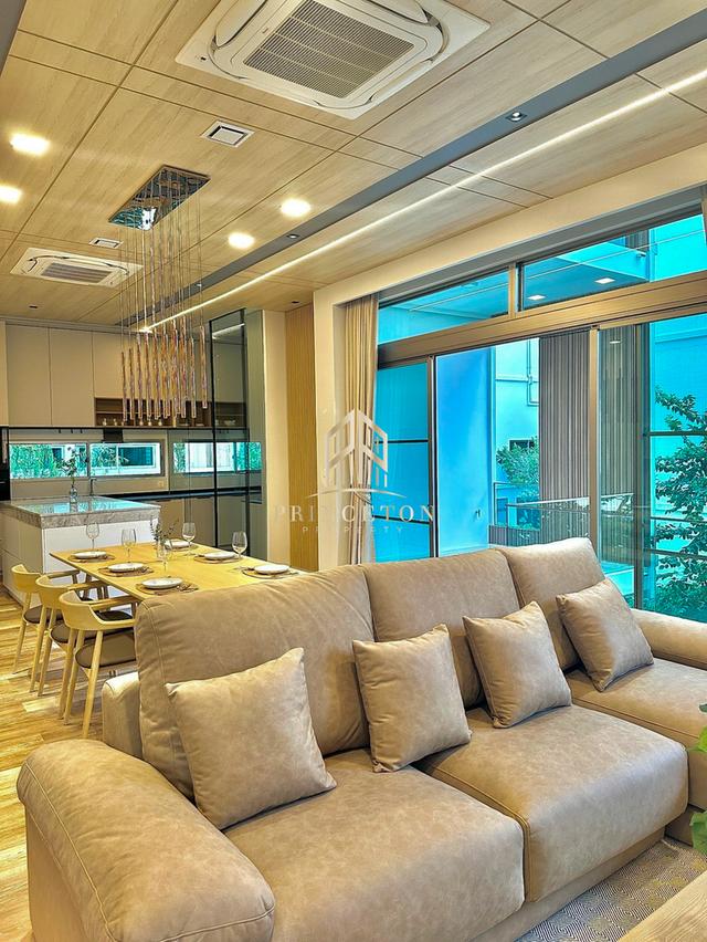 VIVE Rama 9 – Luxurious 3-Story Home in Modern Japanese Design 5