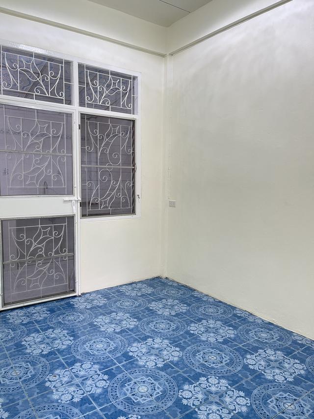 ขายด่วนมาก ทาวเฮ้าส์ 3 นอน 2 น้ำ 26.5 ตรว. หลังริม เจ้าของขายเอง รีโนเวทเรียบร้อยพร้อมเข้าอยู่ 12