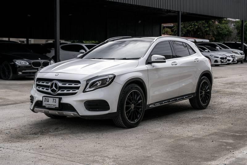รหัสรถ 67GG8909 #Mercedes #Benz #GLA 250 AMG Night Edition ปี 2020* สีขาว