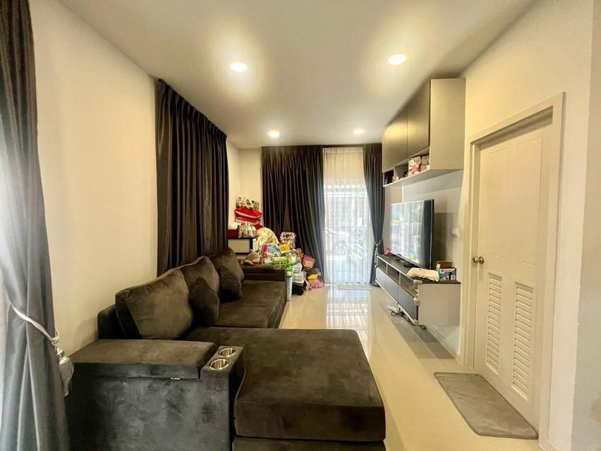 🏡 ขายทาวน์โฮม 2 ชั้น สไตล์อังกฤษ พร้อม Smart Home 📍 ทำเลบางใหญ่–พระราม 5 5