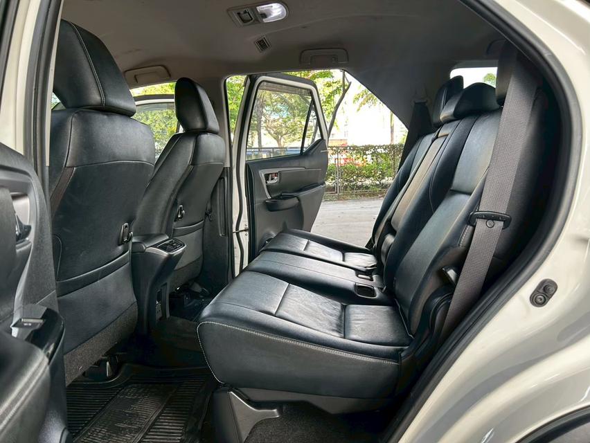 2021 Toyota Fortuner 2.4V AT เพียง789,000บาท ไมล์149,xxx มือเดียว รูปที่ 9