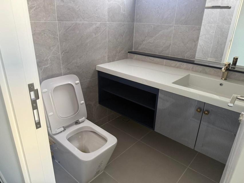 Luxury detached house for sale.Setthasiri Wongwaen-Chatuchot 17