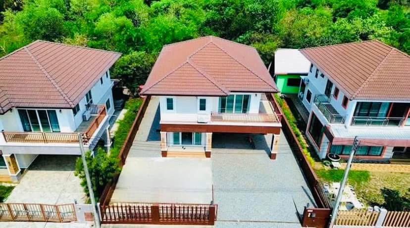 บ้านเดี่ยวสองชั้น บ้านคชา 1 บ้านหลังใหญ่ ในกลางเมืองนางรอง บุรีรัมย์ 2