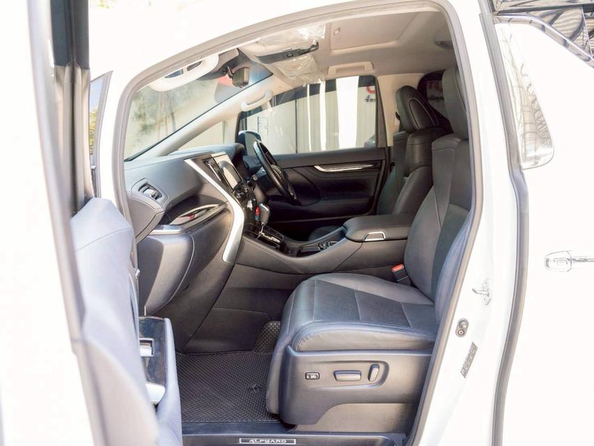 TOYOTA ALPHARD 2.5 SC PACKAGE  ปี 2022  #ประกันเครื่องเกียร์ 3 ปี 30,000 km. ✨️ 6