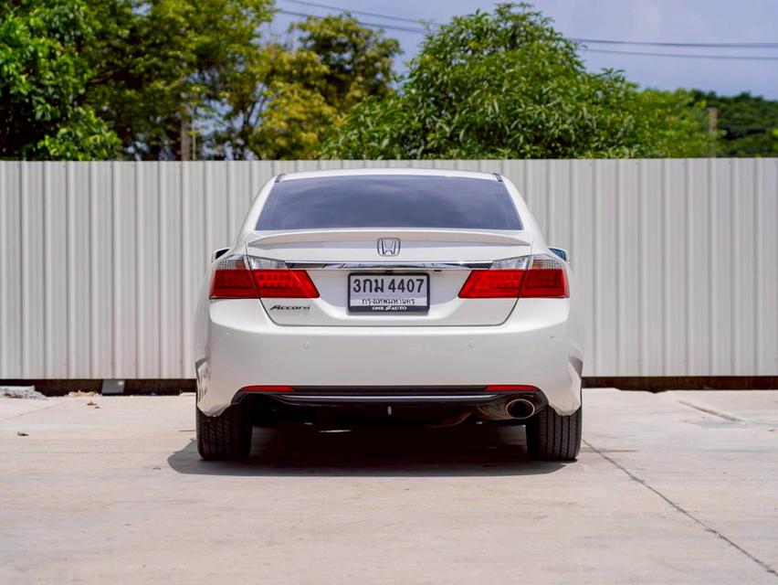 HONDA ACCORD 2.0EL ปีจด 2014 ประกันเครื่องเกียร์3ปี / 30,000 km.✨️