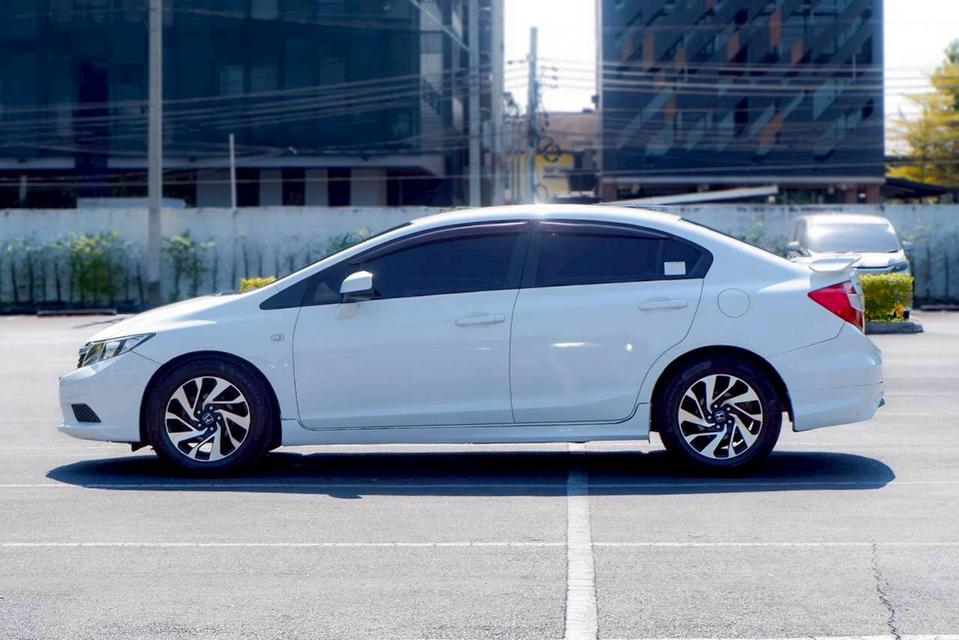 รหัสรถ QT6842 Honda Civic FB 1.8 S เกียร์ Auto สีขาว ปี2013 8