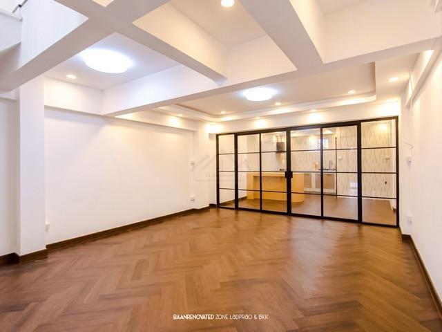 ขายทาวน์โฮม 3 ชั้น 28 ตร.ว. ถนนประดิษฐ์มนูธรรม 10 ซอยร่วมน้ำใจ รีโนเวทใหม่ทั้งหลัง 3