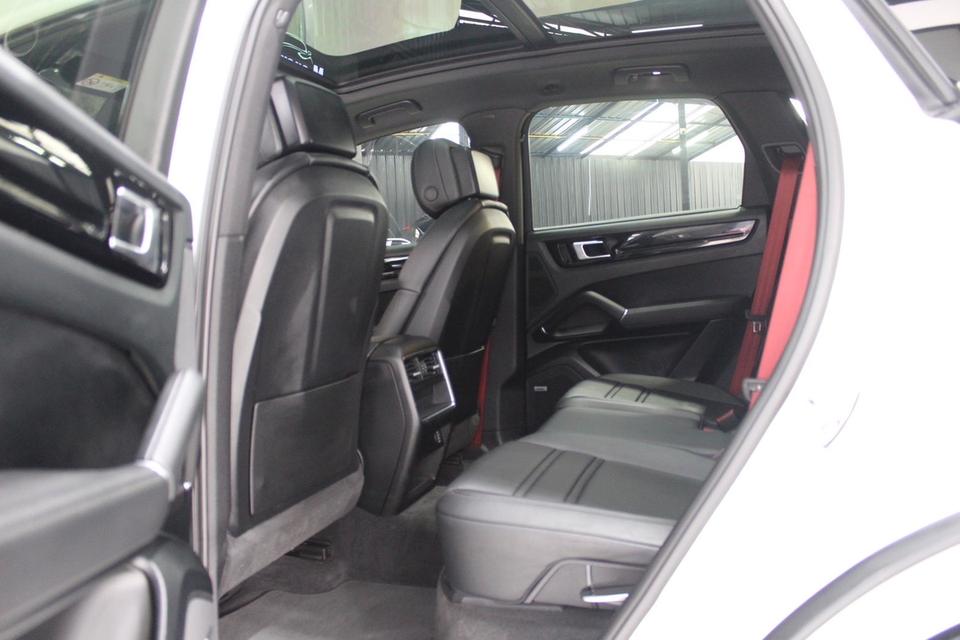 รหัสรถ JRS5512 เข้าใหม่กับ Porsche Cayenne S Hybrid 2019 17