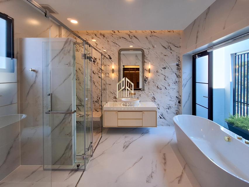Luxury House For Sale or Rent Nantawan Rama 9 New Krungthep Kreetha 15