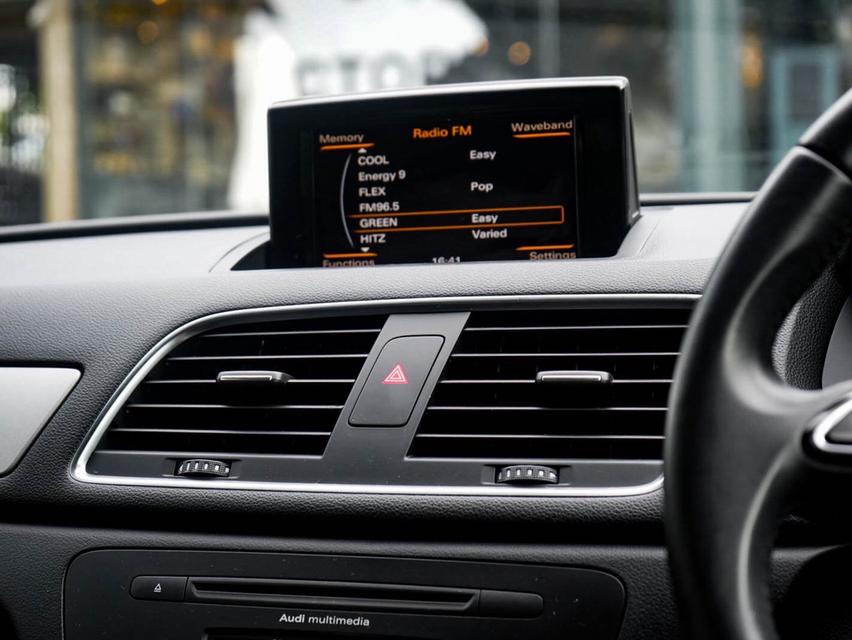 Audi Q3 2.0 Quattro SUV ปี 2014 รถศูนย์ Audi มือเดียวป้ายแดง 14