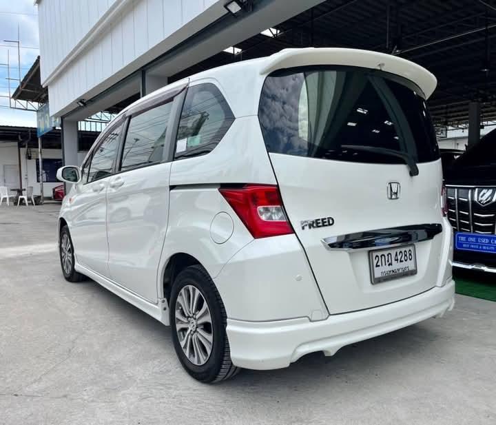 HONDA FREED ปี 2013 5