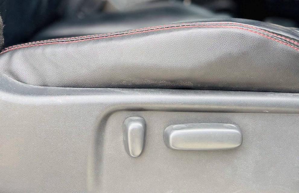 #TOYOTA #FORTUNER 3.0 V 2WD ปี 2012 จดทะเบียน 2013 🔥❤️ รุ่นพิเศษฉลอง 50 ปีโตโยต้า ❤️SUV 7 ที่นั่ง เครื่องดีเซล 3.0 ขับ 2 รุ่น V รูปที่ 14