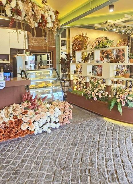 ร้านอาหาร โชว์รูม 120 ตรว. ให้เช่าร้าน คาเฟ่ Romantic Garden-Floral Cafe 450ตรม. ทุ่งครุ 2