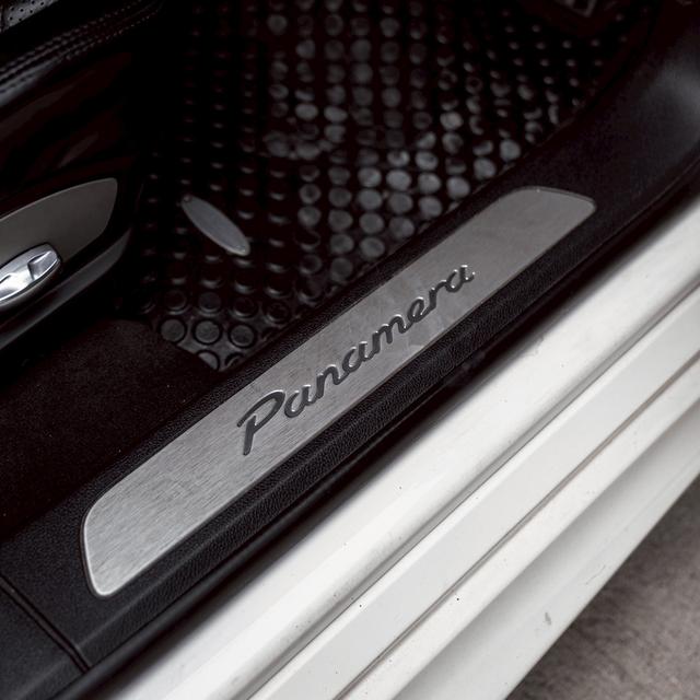 รหัสรถ 67GG8359 Porsche Panamera 3.0 Diesel 2012 รูปที่ 2