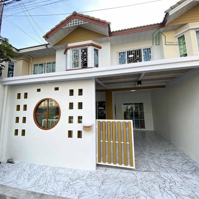 ทาวน์เฮาส์ 2 ชั้น พิศาล บางกระดี่ 25 รีโนเวทพร้อมอยู่
