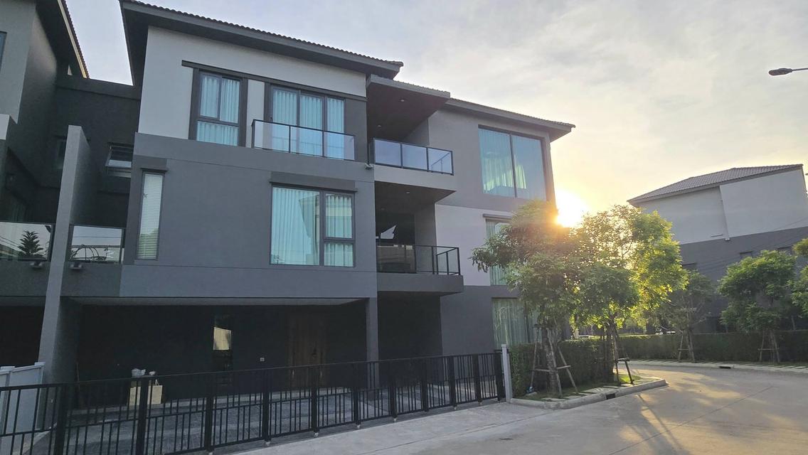 ให้เช่าบ้านหรู 3ชั้น โครงการ บ้านกลางเมือง The Edition  ดิ อิดิชั่น บางนา" พร้อมลิฟท์  1