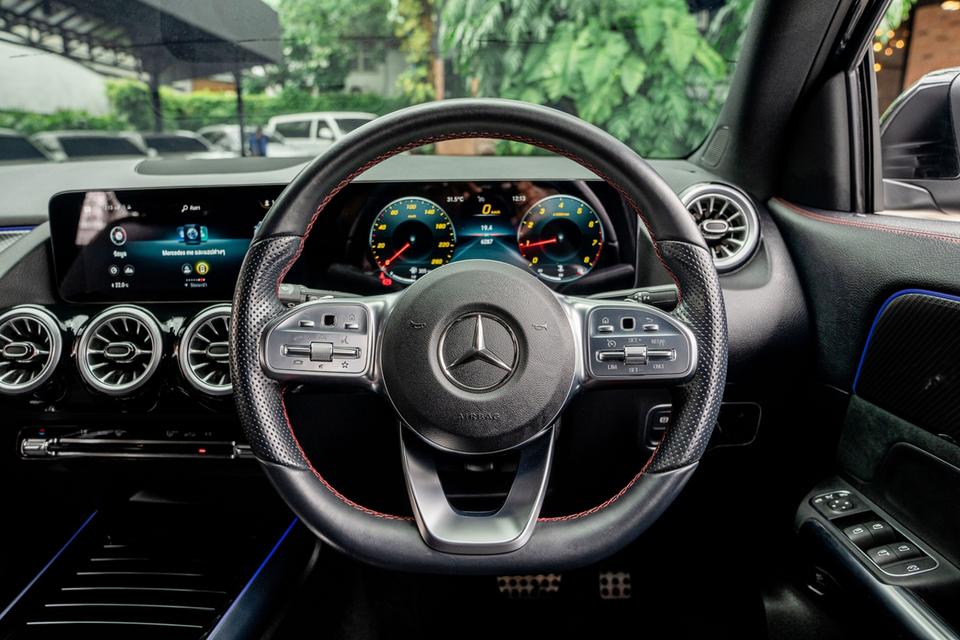 Mercedes-Benz GLA200 AMG Dynamic ปี 2023 ⭐️𝐆𝐋𝐀𝟐𝟎𝟎 เข้าใหม่! วิ่งน้อยสุด 6,200 km. พร้อม 𝐖𝐚𝐫𝐫𝐚𝐧𝐭𝐲 ศูนย์  ✨ 4
