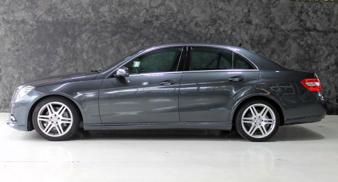 รหัสรถ JRS9241 Mercedes Benz E250 AMG ดีเซล 2011 สี เทา 7