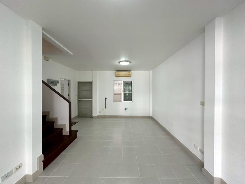 ขายถูกมาก!! ทาวน์เฮ้าส์  เดอะวิลล่า รัตนาธิเบศร์-ราชพฤกษ์ ท่าอิฐ ถนนรัตนาธิเบศร์ หลังมุม 3