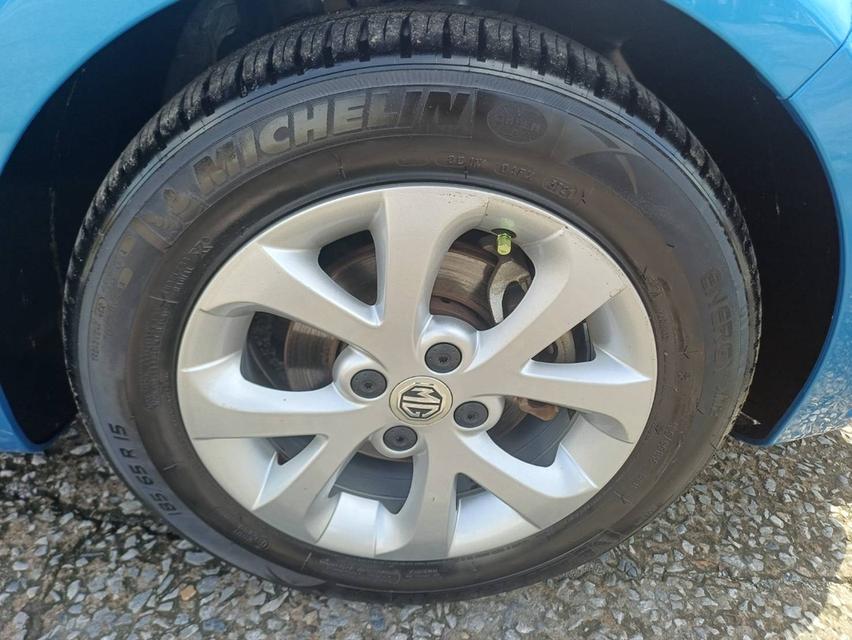 ปี2016 MG 3 BLUE SKY AUTO รอง TOP มือเดียว 18