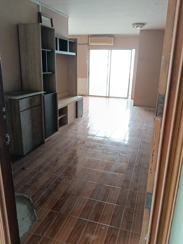 คอนโดเปี่ยมรักเรสซิเดนซ์ ท่าพระ 9