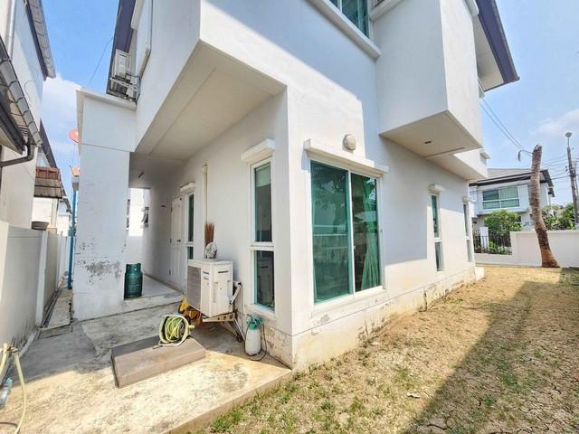 ให้เช่าบ้านเดี่ยว2ชั้น 4นอนหมู่บ้านสัมมากรรามคำแหง162-1 ย่านรามคำแหงราษฎร์พัฒนาร่มเกล้าตกแต่งพร้อมอยู่ ติดถนนรามคำแหง ใกล้มอเตอร์เวย์ – สุวรรณภูมิ MRT 2