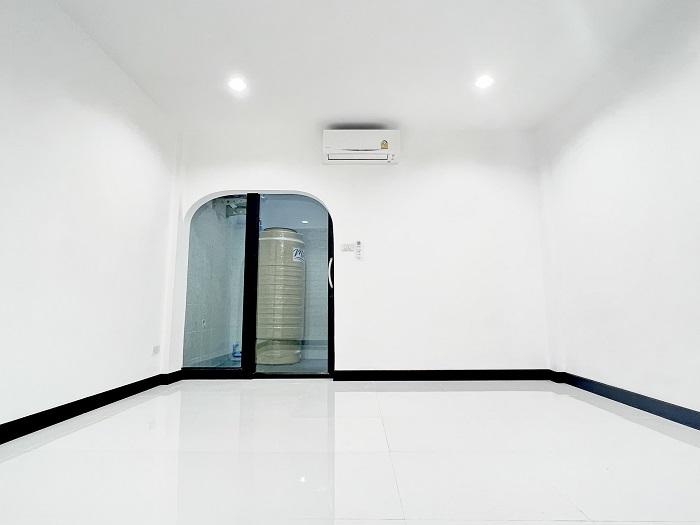 ให้เช่า Home Office / อาคารพาณิชย์ 3 ชั้น สุขุมวิท 95 ราคาถูก 8
