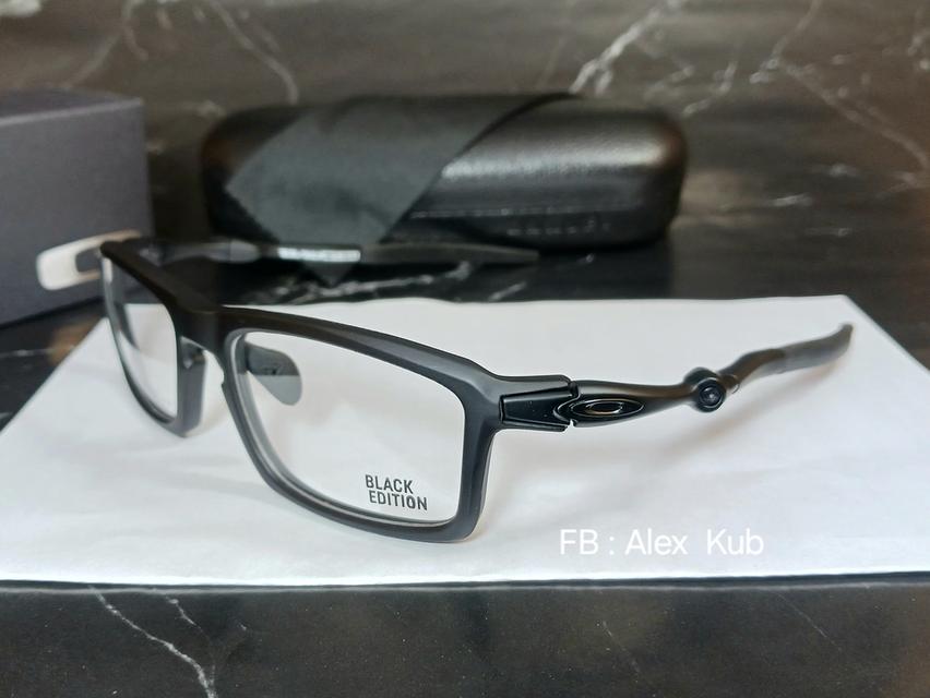 กรอบแว่นตา Oakley Black Edition  1