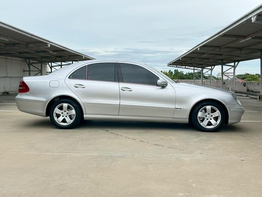 Mercedes-Benz E220 2.2L CDI Classic (W211) รถสภาพสวยพร้อมใช้งาน