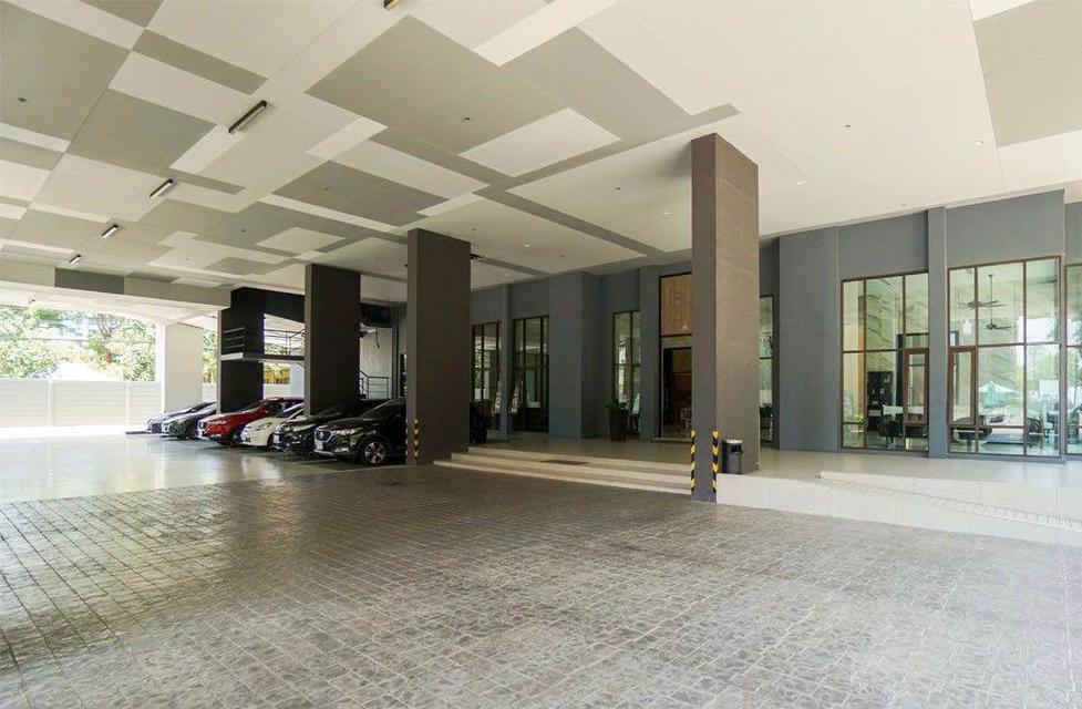 Selling Aeras Beachfront 5.6 million 9