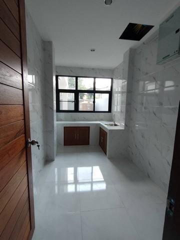 ให้เช่าโฮมออฟฟิศ 3.5ชั้น ซอยรัชดา32 ซอยลาดพร้าว23 ใกล้ MRTลาดพร้าว ใกล้ ศาลรัชดา 6