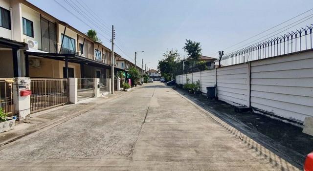 ขายทาวน์โฮม2ชั้น 3นอน 2ห้องน้ำ 2ที่จอด หมู่บ้านพฤกษาวิลล์ 57 พัฒนาการ38 หน้าบ้านไม่ติดหลังอื่น 8